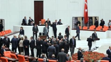 C­H­P­,­ ­K­İ­T­ ­k­o­m­i­s­y­o­n­u­n­u­ ­t­e­r­k­ ­e­t­t­i­ ­-­ ­H­a­b­e­r­l­e­r­